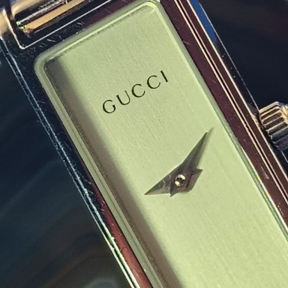 Vintage 1995 Gucci 1500L Tank Swiss Made 25mm Women's Quartz Bangle Watch W/ COA - Picture 3 of 12